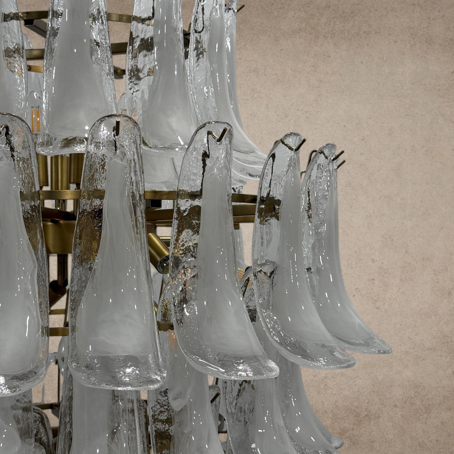 Murano Chandelier – 85 petals – White/Transparent
