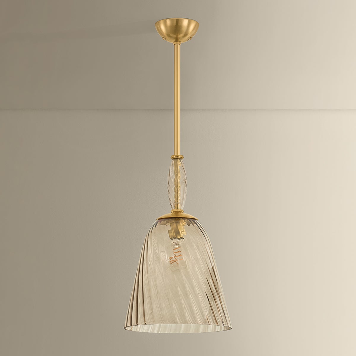 Bleecker Pendant 11"