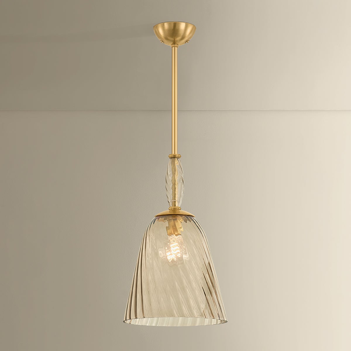 Bleecker Pendant 11"