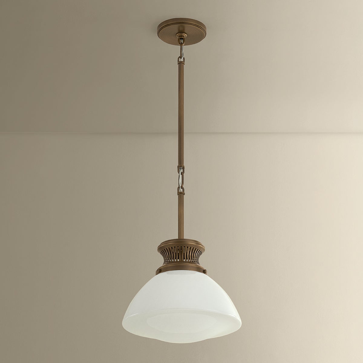 Bruceville Pendant 12"