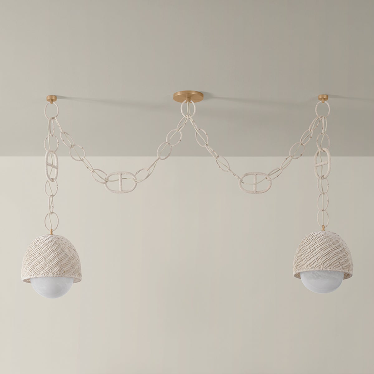 Piasu Chandelier