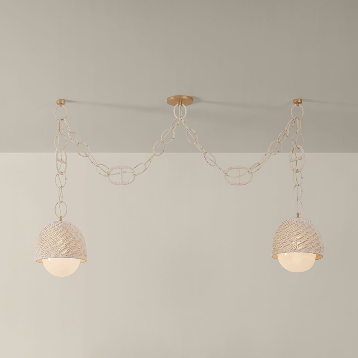 Piasu Chandelier