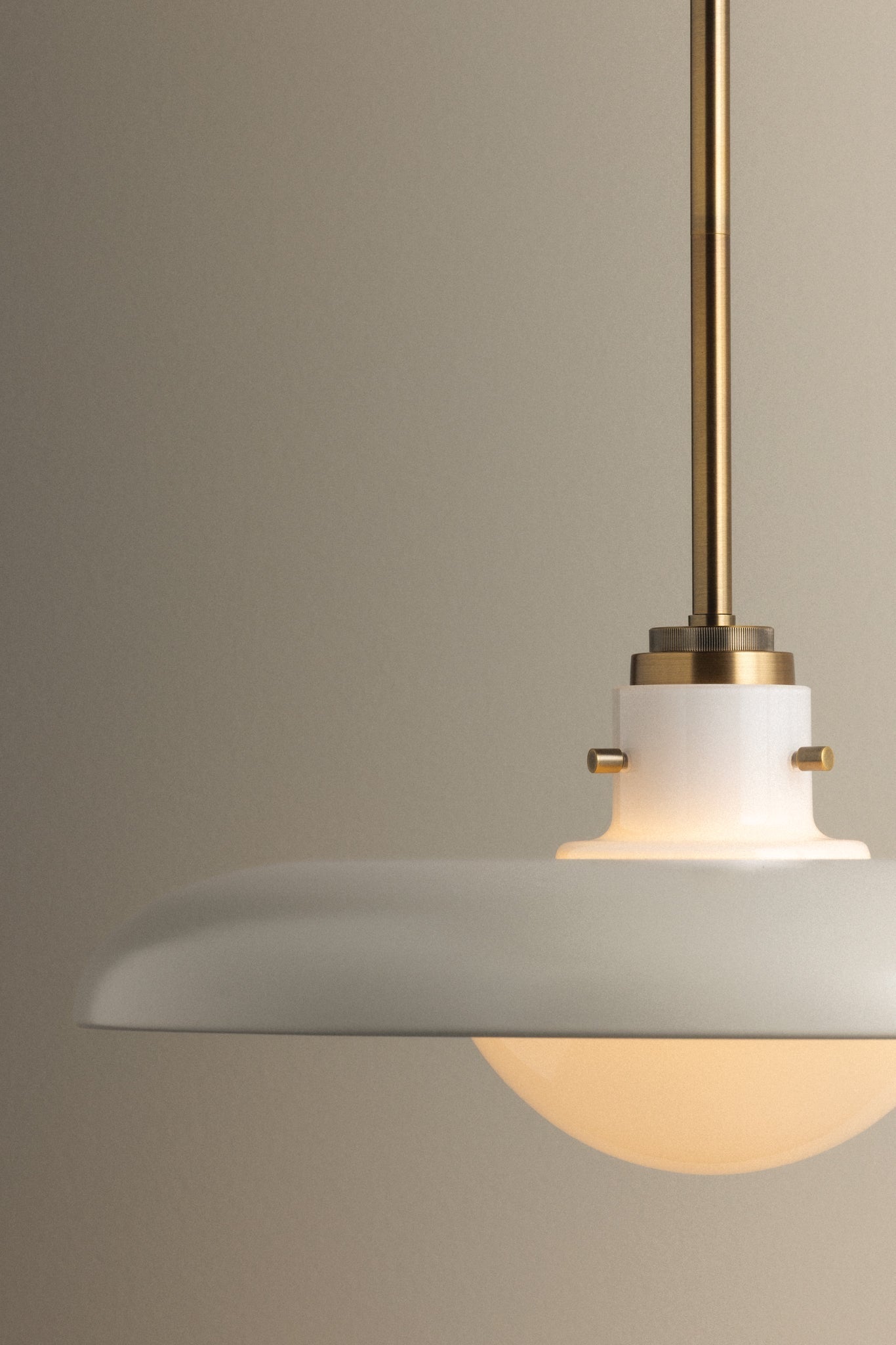 Gustavo Pendant Light