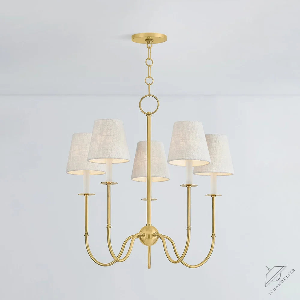 Amina Chandelier