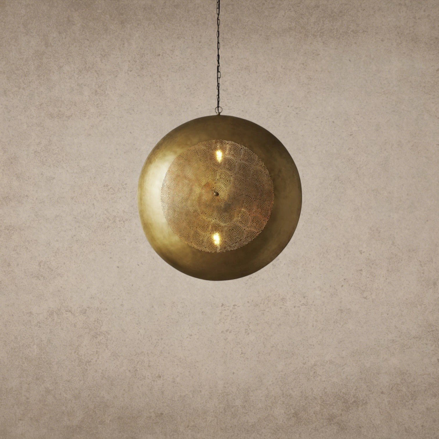 Astrid Circle Pendant