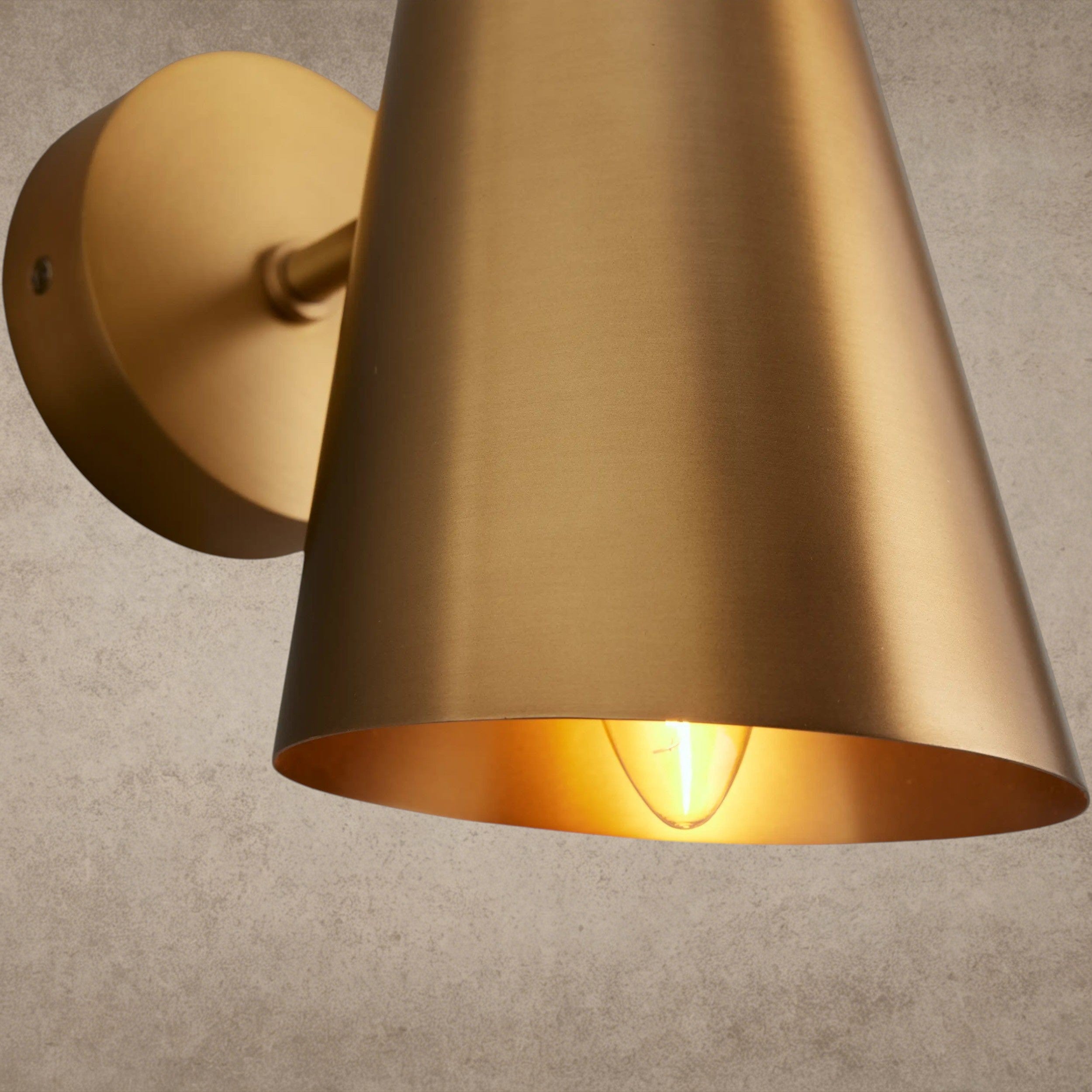 Elih Sconce