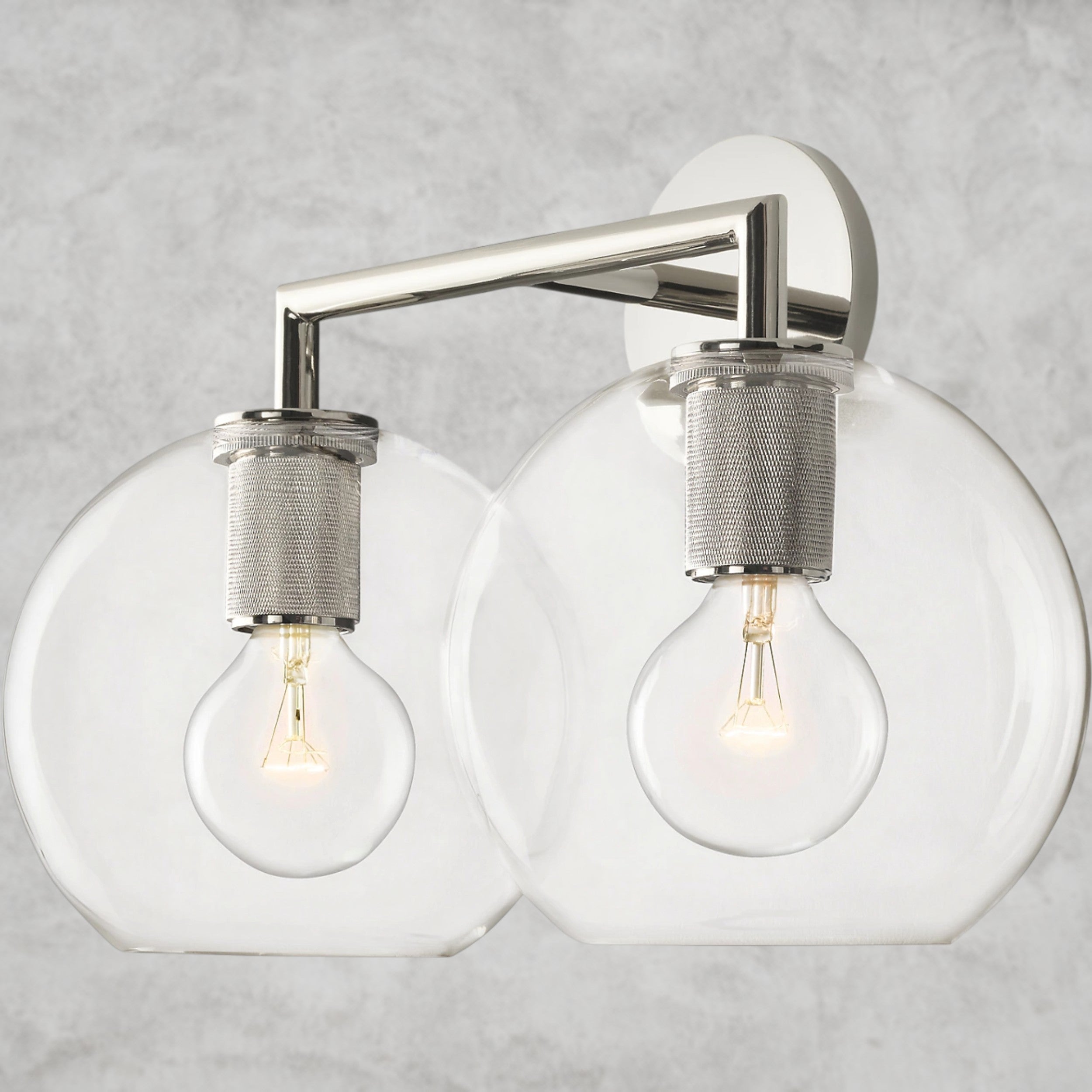 Utilitaire Globe Shade Double Sconce