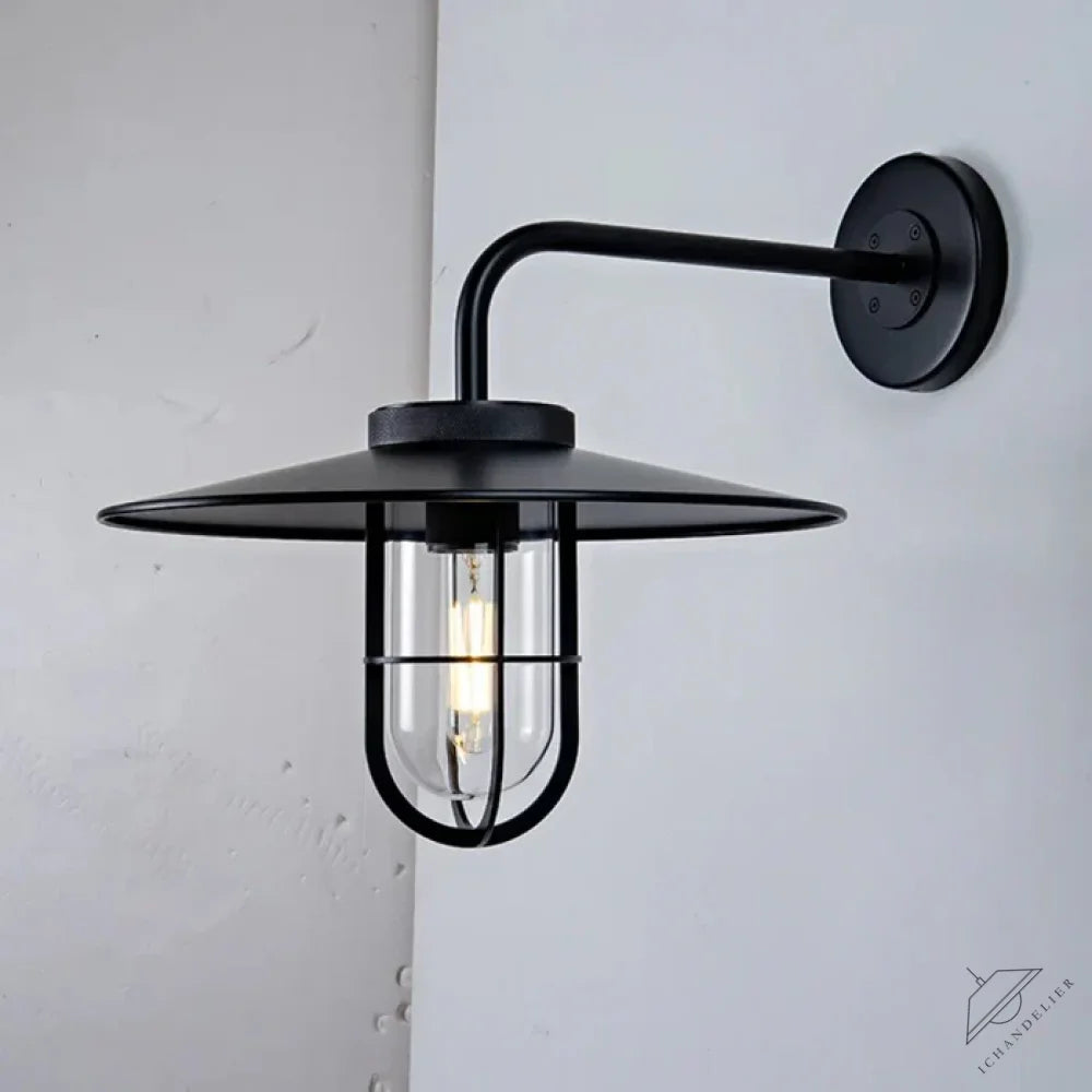 Utilitaire Barn Outdoor Sconce