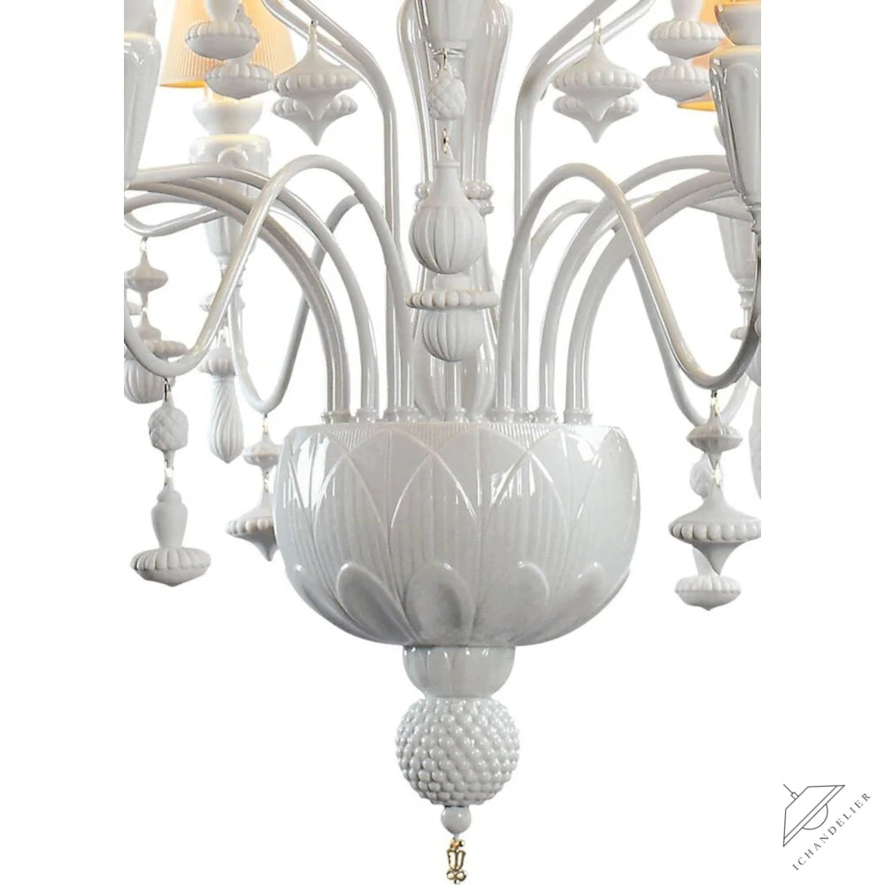 Vintage Nexora 20 Light Chandelier
