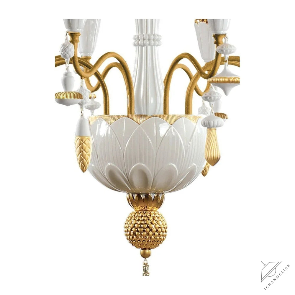 Vintage Nexora 8 Light Chandelier